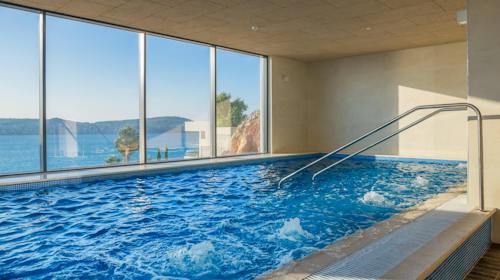 Hotel Ola - Vikend wellness retreat u Adults only hotelu, Trogir, Hrvatska - 270 EUR - 2x noćenje u dvokrevetnoj Superior sobi s pogledom na more i balkonom za 2 osobe, Polupansion