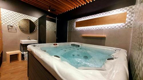 Hotel Pasha - SPA opuštanje u Mostaru, Mostar, Bosna i Hercegovina - 168 EUR - 2x noćenje u dvokrevetnoj sobi za 2 osobe, Doručak