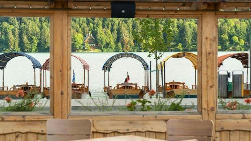 Heritage Hotel Starkl - Obiteljski odmor uz Blejsko jezero, Bled, Slovenija - 149 EUR - 1x noćenje u Junior Suite-u za 2 osobe (1 dijete do 11,99 godina besplatno), Bogati buffet doručak