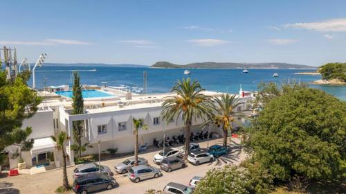 Hotel Sustipan Split - Romantičan odmor udvoje, Split, Hrvatska - 150 EUR - 2x noćenje u dvokrevetnoj sobi za 2 osobe, Doručak