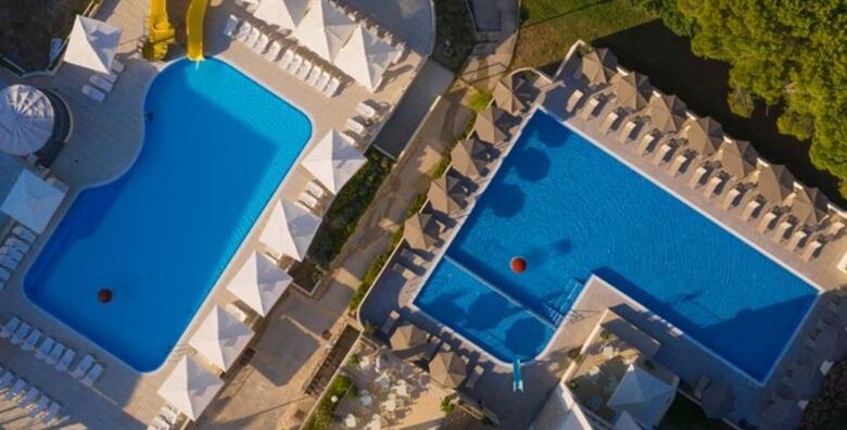 POSEBNA PONUDA! Hotel Adria 4*, Biograd na moru - 3 noćenja s ALL INCLUSIVE za 2 osobe i do 2 djece uz korištenje bazena